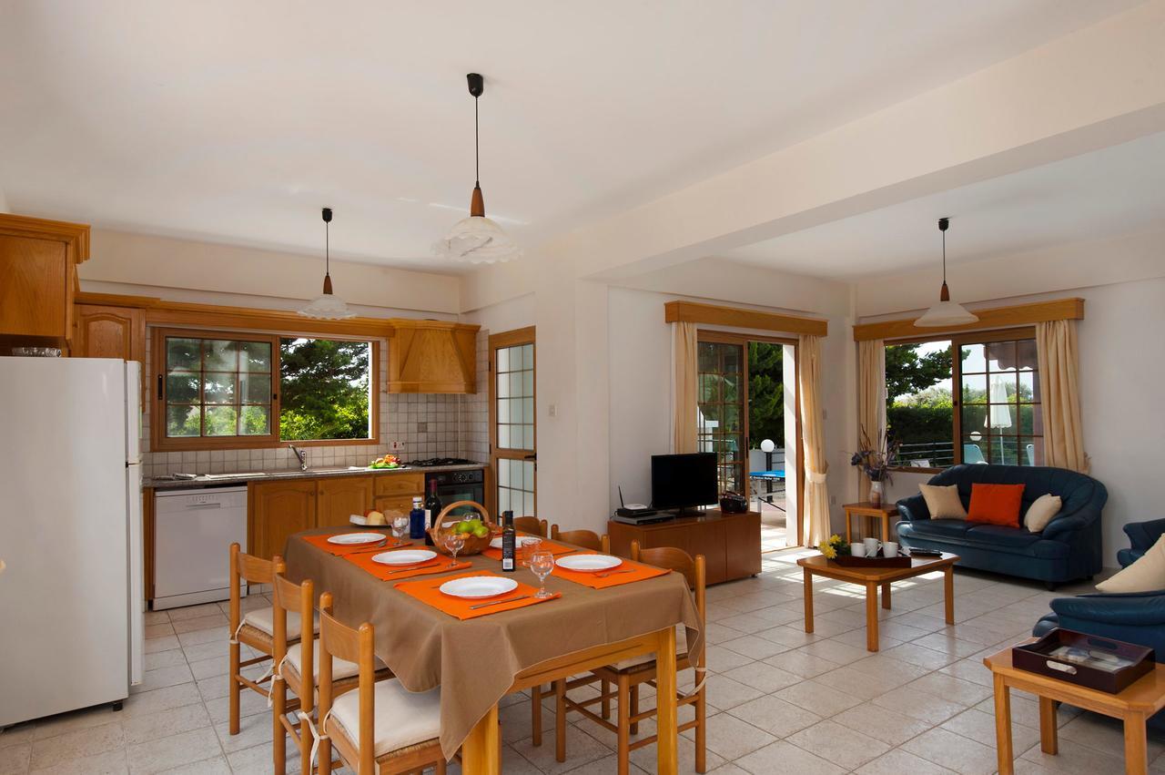 Panareti Coral Bay Resort Exterior photo