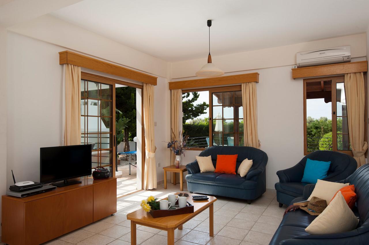 Panareti Coral Bay Resort Exterior photo